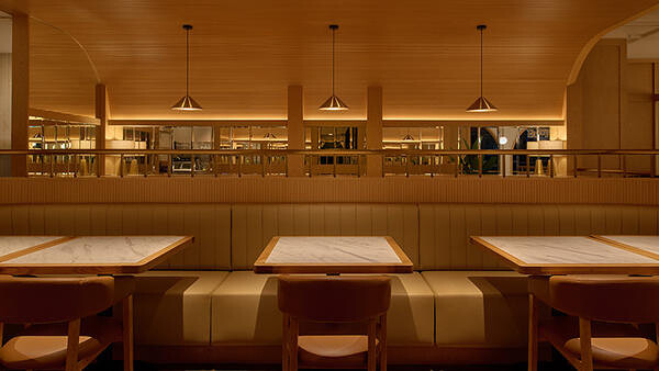 Royal Host Singapore Takashimaya S.C.,Ngee Ann Cit レストラン・ダイニングバーの内装・外観画像