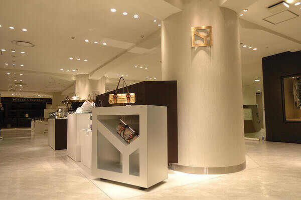 PAGANINI MILANO 渋谷西武店 アパレルの内装・外観画像