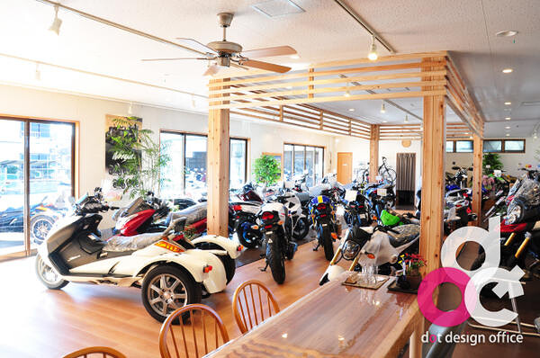 ライダーズパーク「Showya」(憧屋) バイクショップの内装・外観画像