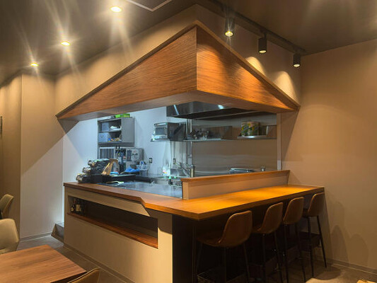 洋食酒場 創作Bistro KEN 洋食居酒屋の内装・外観画像