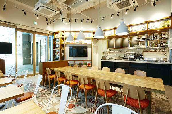 CAFE & BAR RAPPORTIA カフェ　バーの内装・外観画像