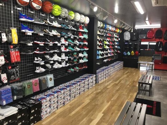 バスケショップ アパレル, ショールーム（物販）の内装・外観画像