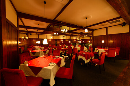 ステーキ雪月花 レストラン・ダイニングバーの内装・外観画像