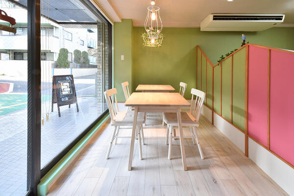 ママプラスカフェ 親子カフェの内装・外観画像