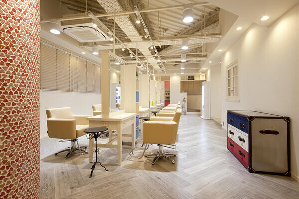 美容室　LY 美容室・理容室・ヘアサロンの内装・外観画像