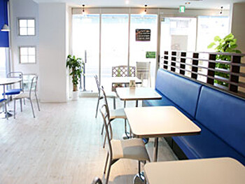 cafe　ﾌｧｰｽﾄｹﾞｰﾄ カフェの内装・外観画像