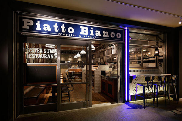  Piatto Bianco オイスターバーの内装・外観画像