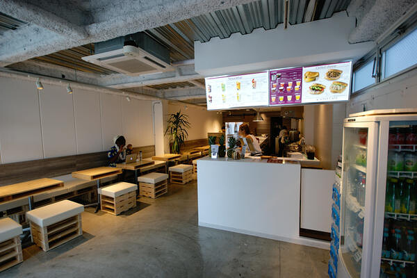AINA CAFE カフェの内装・外観画像