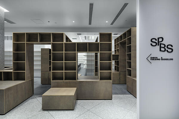  SPBS TORANOMON 書店の内装・外観画像
