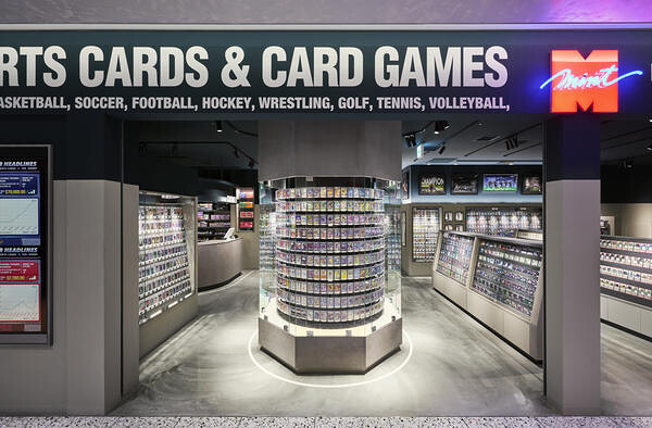 MINT 大丸心斎橋 トレーディングカードショップの内装・外観画像