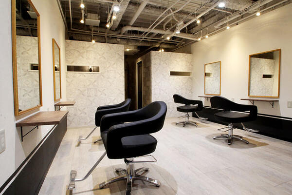 HAIR&SPA ALBAS 美容室の内装・外観画像