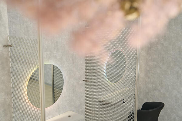 toiro カラー専門店の内装・外観画像