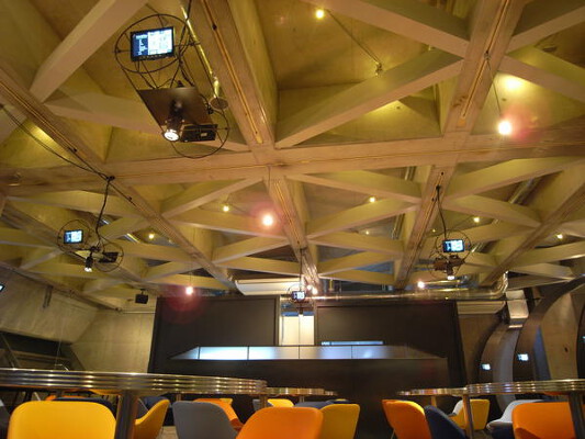 amusement cafe/ blue cherry カフェ＆バーの内装・外観画像