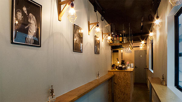 SAKESTAND 日本酒スタンディングバーの内装・外観画像