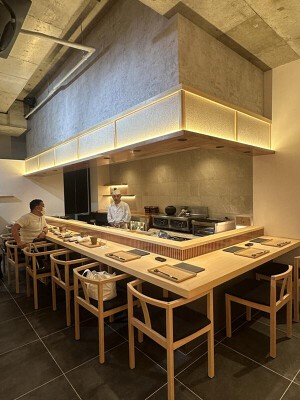 銀座くろ寿　東銀座店 寿司店の内装・外観画像