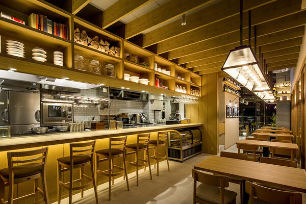奥山安蔵商店　グローバルゲート 和食　レストランの内装・外観画像