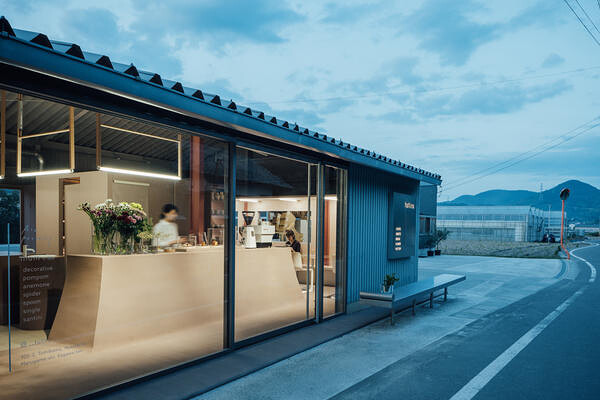 tutiru カフェ＆フラワーショップの内装・外観画像