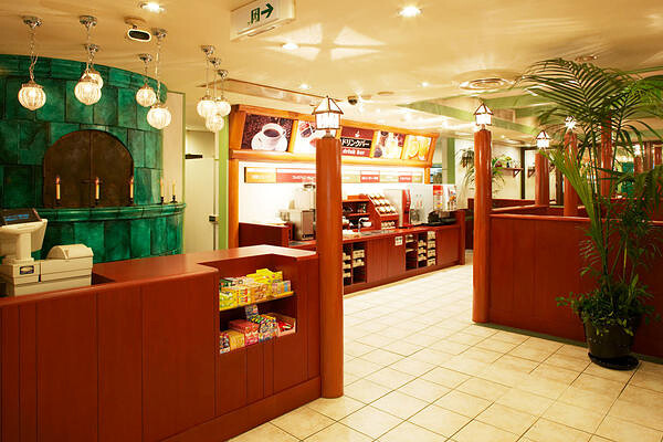 ハンバーグ ガスト ファミリーレストランの内装・外観画像