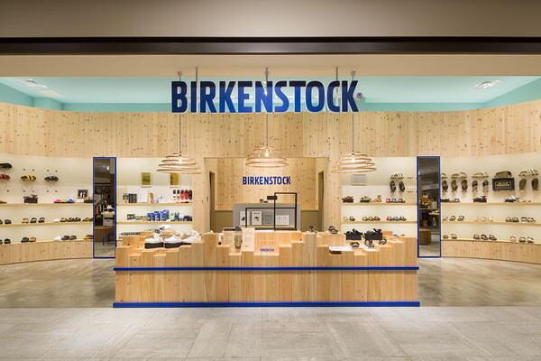 BIRKENSTOCKアミュプラザ大分店 シューズショップの内装・外観画像