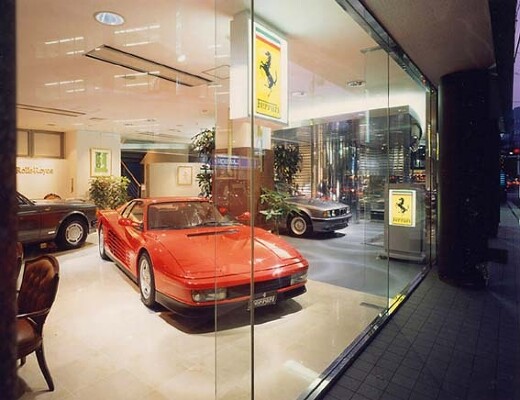 フェラーリ・ベントレーショールーム カーショールームの内装・外観画像