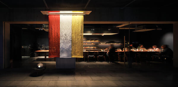 sushi/teppan銀の桃 レストラン・ダイニングバー, 焼肉の内装・外観画像