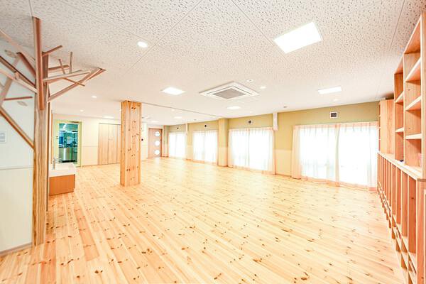 ゆりの花 保育園 学校・塾・保育園の内装・外観画像