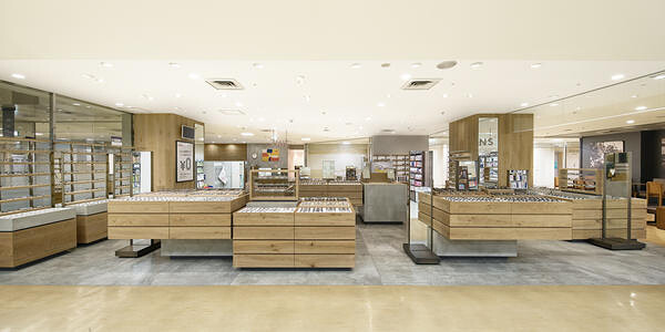JINS 東武池袋店 メガネ店の内装・外観画像