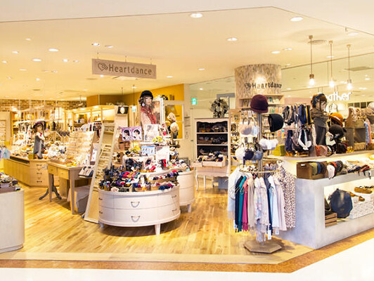 Heartdance　新宿ミロード店 ファッション雑貨アクセサリーの内装・外観画像