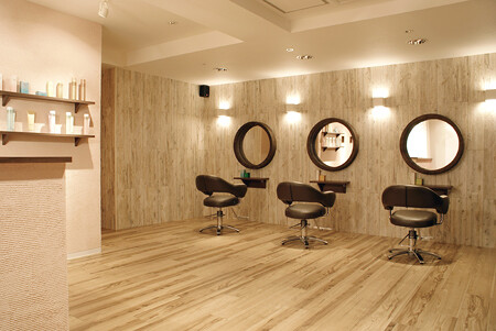 HAIR&RELAXATION ルチル 美容室の内装・外観画像