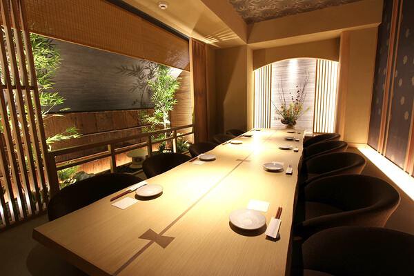 越たんたん 懐石料理と和風ダインングバーの内装・外観画像