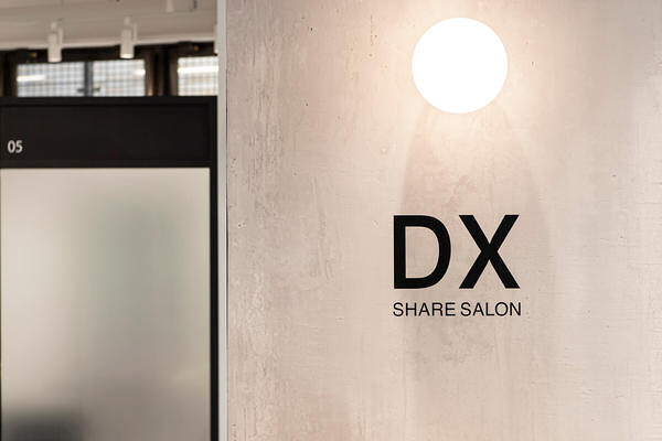 DX SHARE SALON HARAJUKU 美容室(ヘアサロン)の内装・外観画像