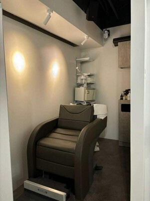 from… 美容室・理容室・ヘアサロンの内装・外観画像