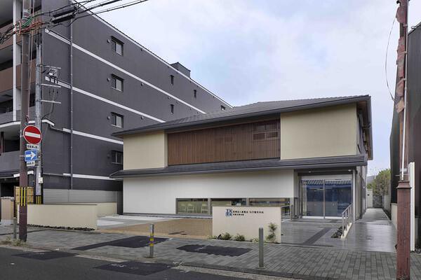 なか整形外科　京都北野本院 病院・医院・調剤薬局・整骨院の内装・外観画像