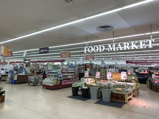 ピアゴ碧南東 スーパーマーケットの内装・外観画像