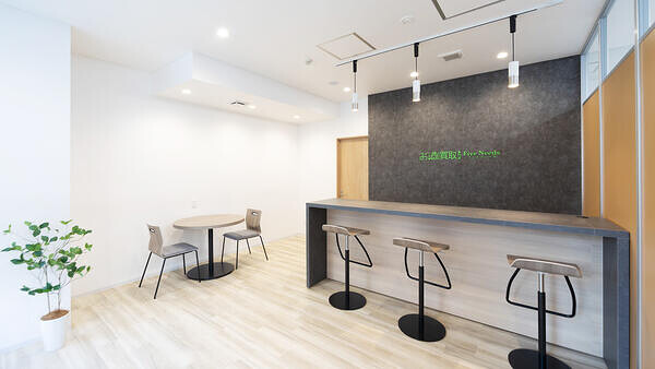 お酒買取専門店ファイブニーズ 北海道札幌店 生活用品の内装・外観画像