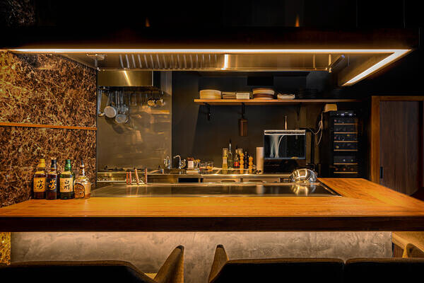 鉄板焼 縁 新宿店 レストラン・ダイニングバー, 焼肉の内装・外観画像