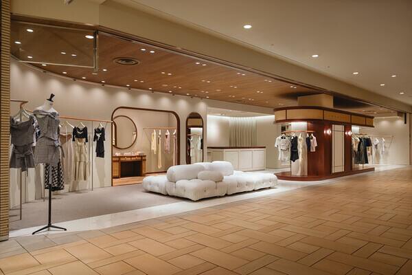 ANDMARY レディスファッション アパレルの内装・外観画像