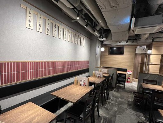 紅とん 飯田橋東口店 居酒屋の内装・外観画像