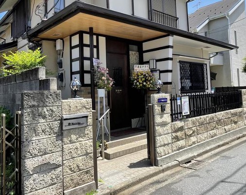 下連雀テラス カフェの内装・外観画像