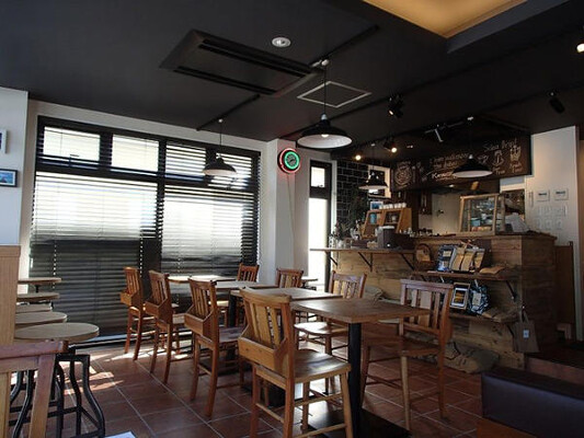 KAMAKURA HASE COFFEE & GALETTE Roaster Coffee & Galetteの内装・外観画像