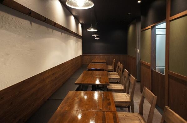 炭火やきとり　にのみや 焼鳥居酒屋の内装・外観画像