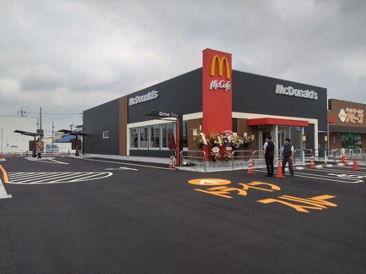 マクドナルド一宮尾西店 ハンバーガーレストランの内装・外観画像
