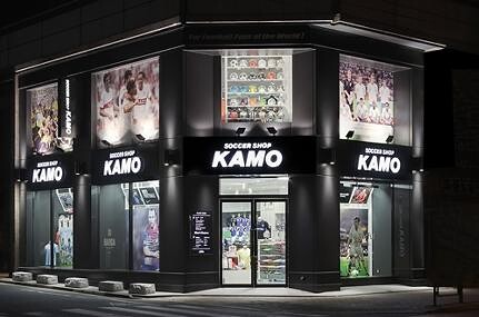 SOCCER SHOP KAMO　池袋店 サッカーショップの内装・外観画像