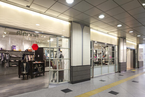 Sienne 大阪店 アクセサリー・雑貨の内装・外観画像