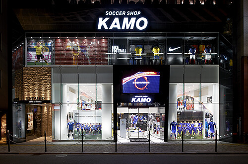 SOCCER SHOP KAMO 梅田店 サッカーショップ　スポーツショップの内装・外観画像
