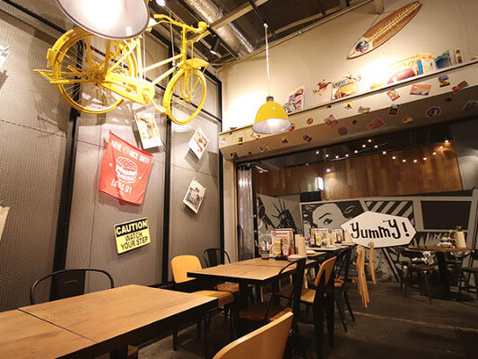 DAIGOMI BURGER カフェ・パン屋・ケーキ屋の内装・外観画像