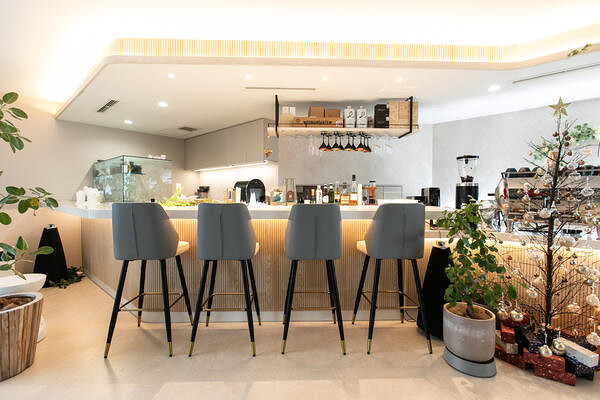 Café Tomarigi カフェの内装・外観画像