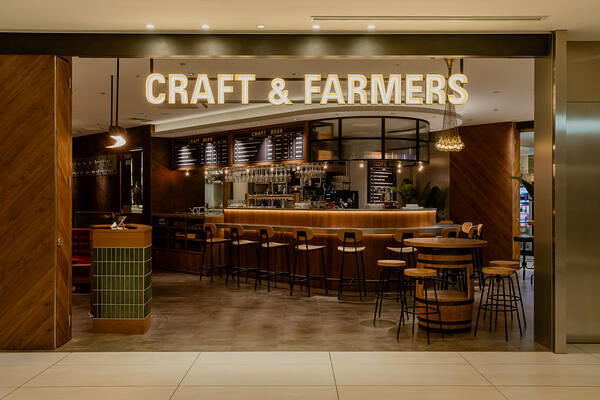 CRAFT & FARMERS KITTE丸の内店 クラフトビールと洋食の内装・外観画像