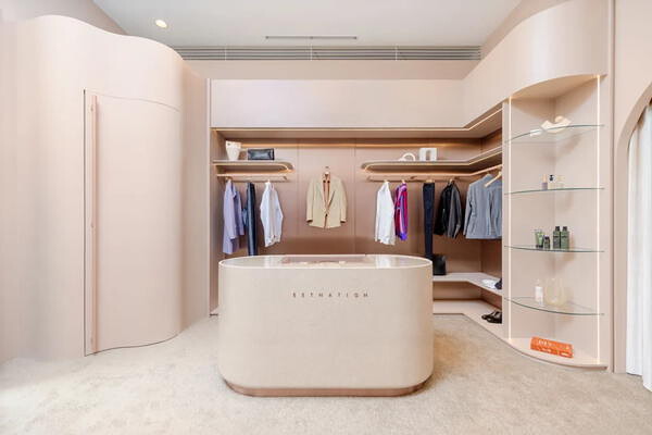 LOUCA Showroom(ESTNATION六本木ヒルズ店) VIPルームの内装・外観画像