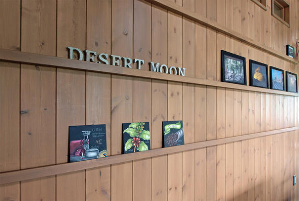 cafe Desert Moon トラベルカフェの内装・外観画像